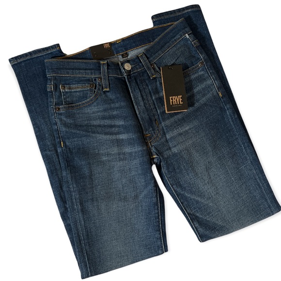 FRYE Addie Skinny Jeans in Laney (size 26) - Picture 3 of 7
